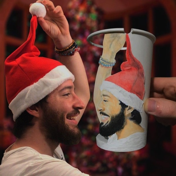 Бросить академию, взять стаканчики и нарисовать весь мир. У него получилось