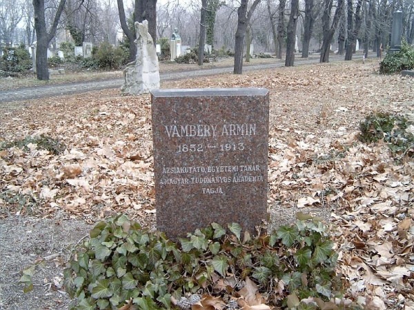 Этот человек 4 раза менял веру, шпионил на Британию и стал прообразом Ван Хельсинга. Его звали Арминий Вамбери