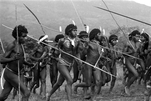 Тайна исчезновения Майкла Рокфеллера, отправившегося к племени каннибалов