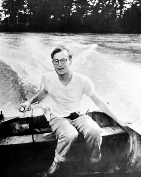 Тайна исчезновения Майкла Рокфеллера, отправившегося к племени каннибалов