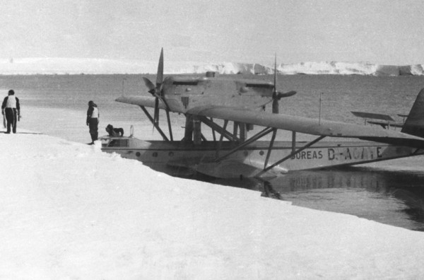 Загадка Новой Швабии: зачем нацисты отправили экспедицию в далекую Антарктиду Загадка Новой Швабии: зачем нацисты отправили экспедицию в далекую Антарктиду